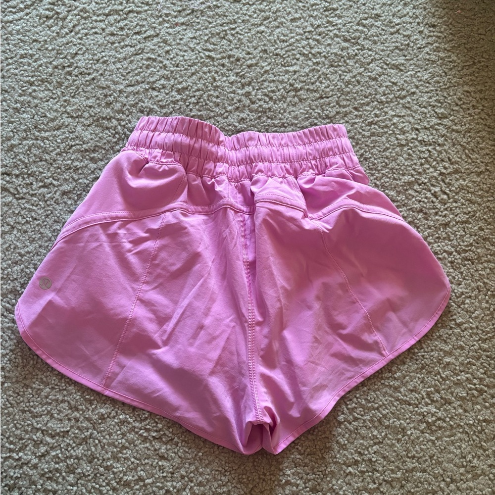 Lululemon Track That High Rise Shorts
3inch
Size 4